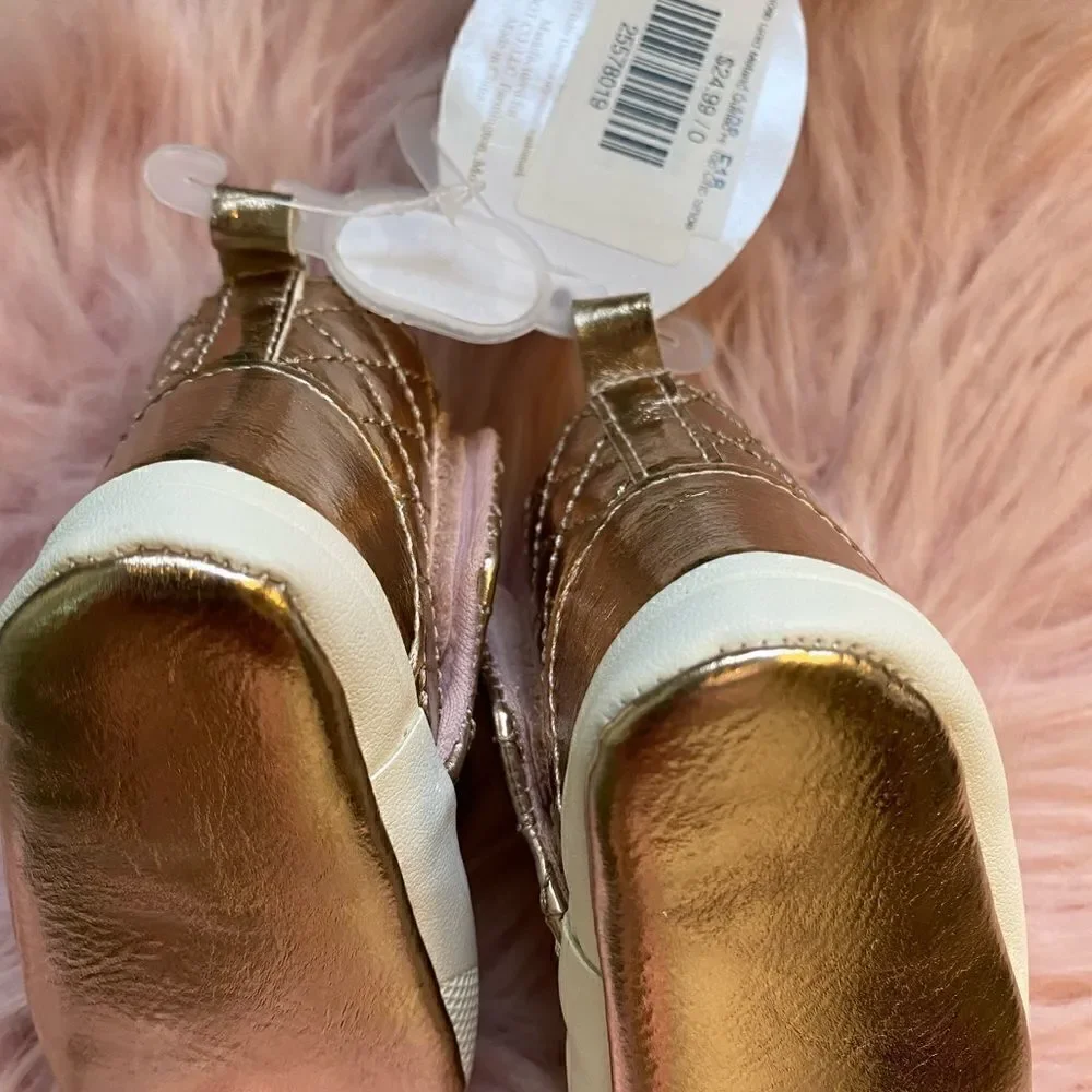 *NWT* Baby Deer Gold 0-2 Month Baby Boots